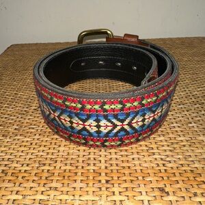 Vintage Tex Tan Tessellation Embroidered 3052 M Southwestern Belt Brass Buckle